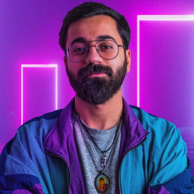 گەشتیار کاوە